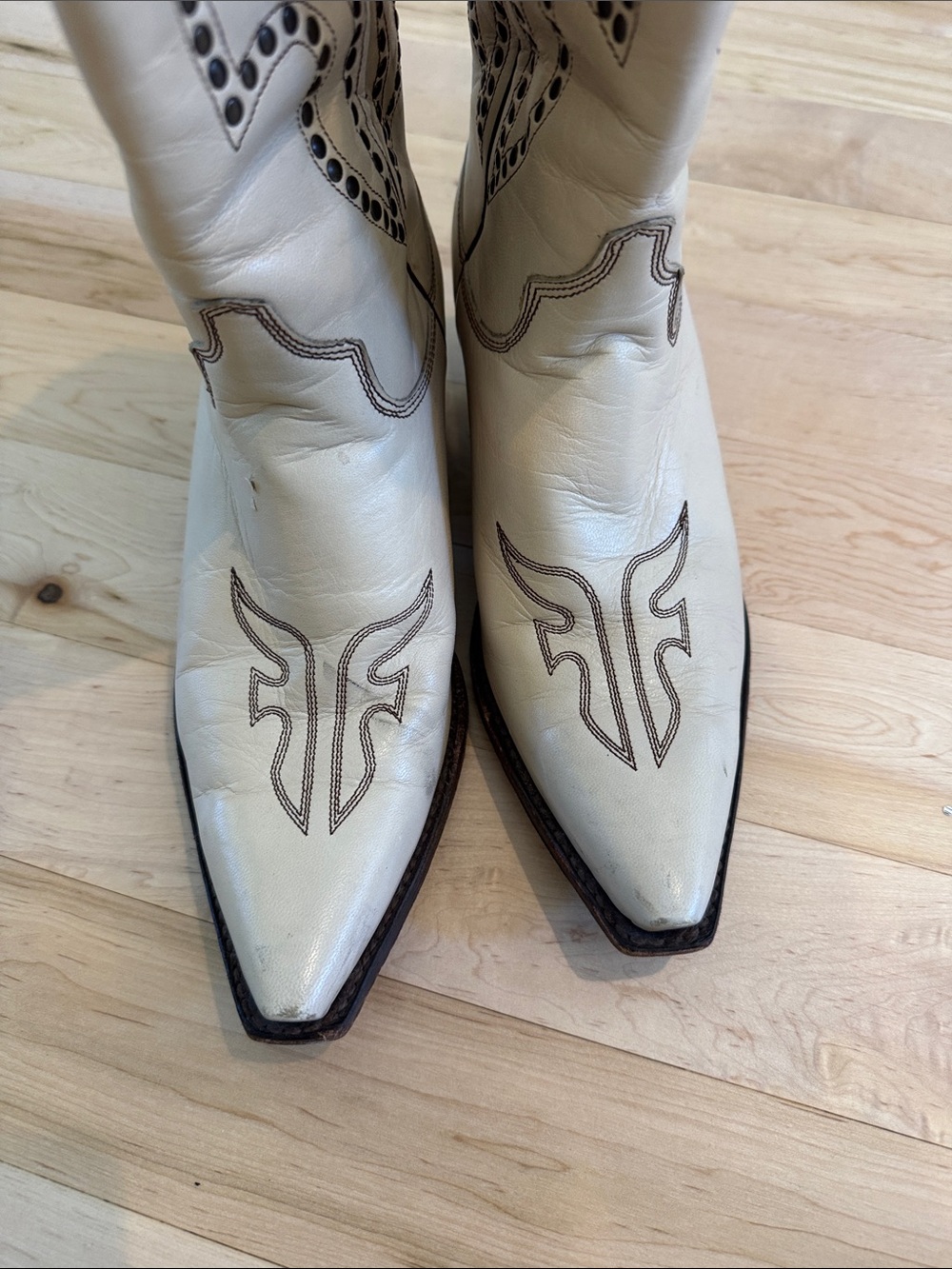 Frye Daisy Duke Studded Western Cowboy Boots-Cream-Brown-7.5-Boho-Festival - Picture 3 of 6